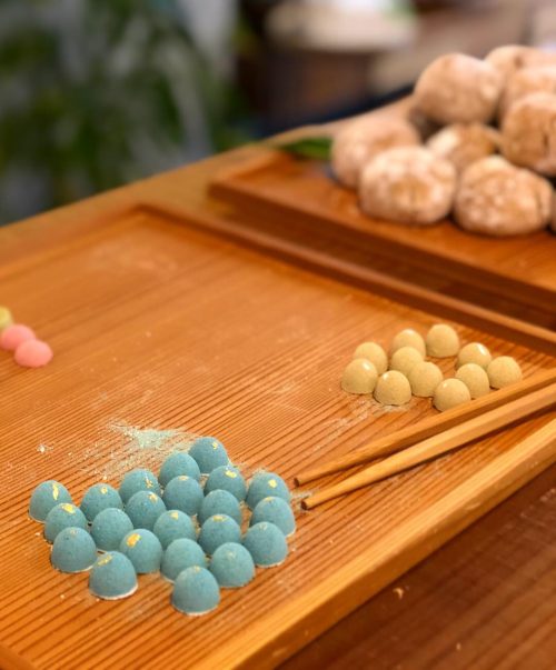 食藍を使った干菓子